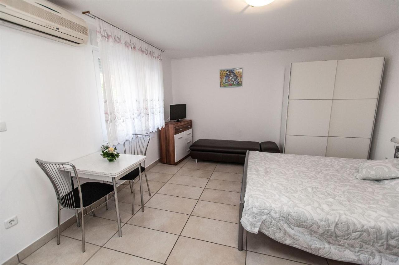 Apartments Carmen Crikvenica Dış mekan fotoğraf