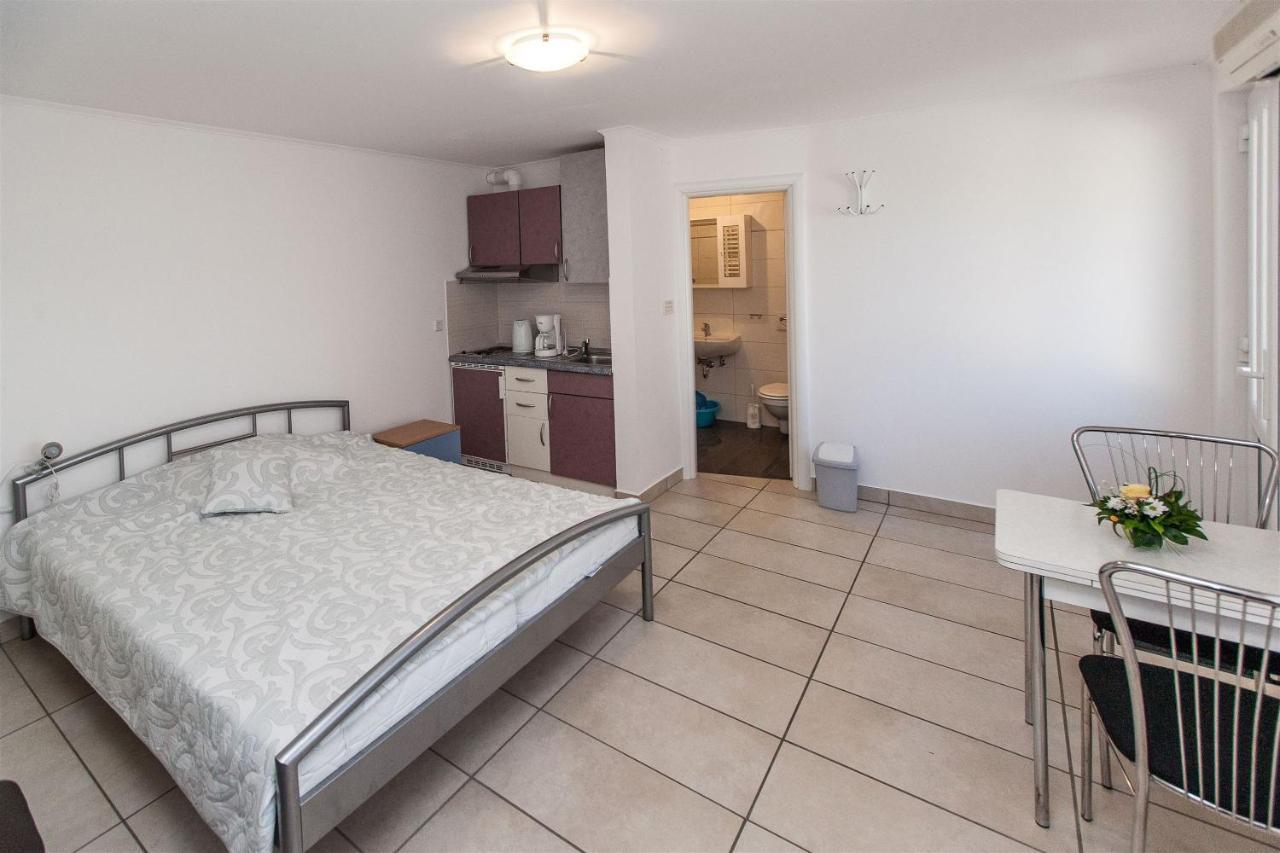 Apartments Carmen Crikvenica Dış mekan fotoğraf