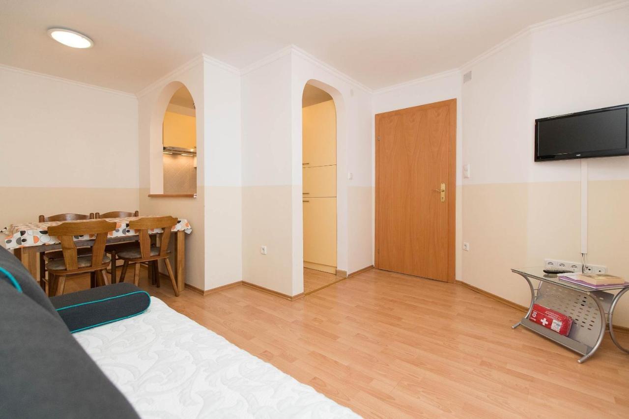 Apartments Carmen Crikvenica Dış mekan fotoğraf
